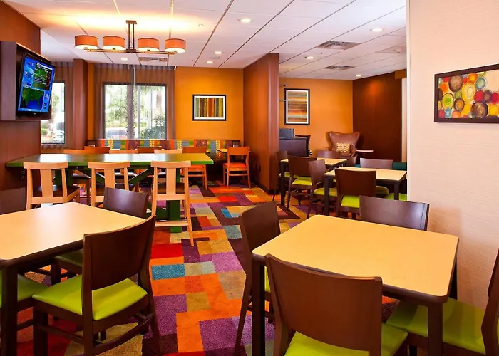 Fairfield Inn & Suites Houston Hobby Airport