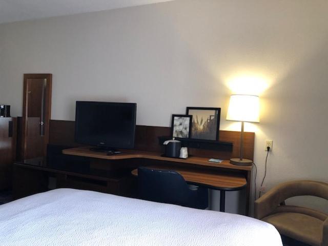 Fairfield & Hobby Airport 3*
