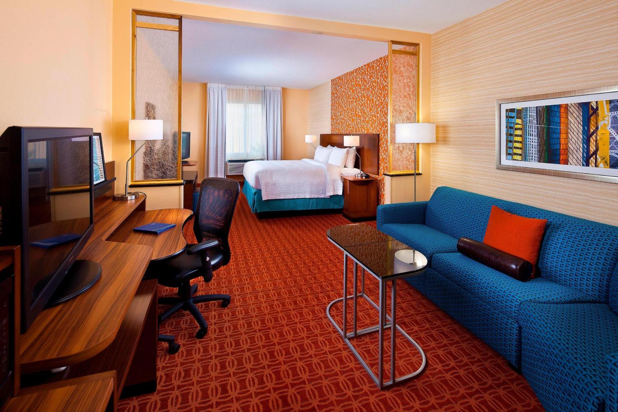 Fairfield & Hobby Airport Hotel