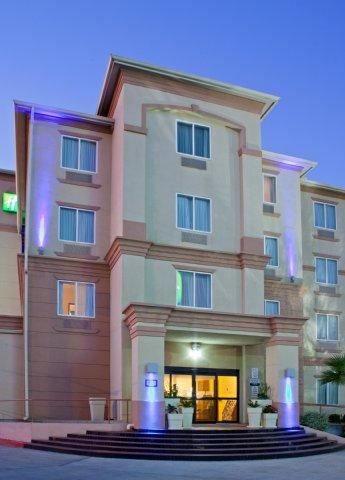 Fairfield & Hobby Airport Hotel